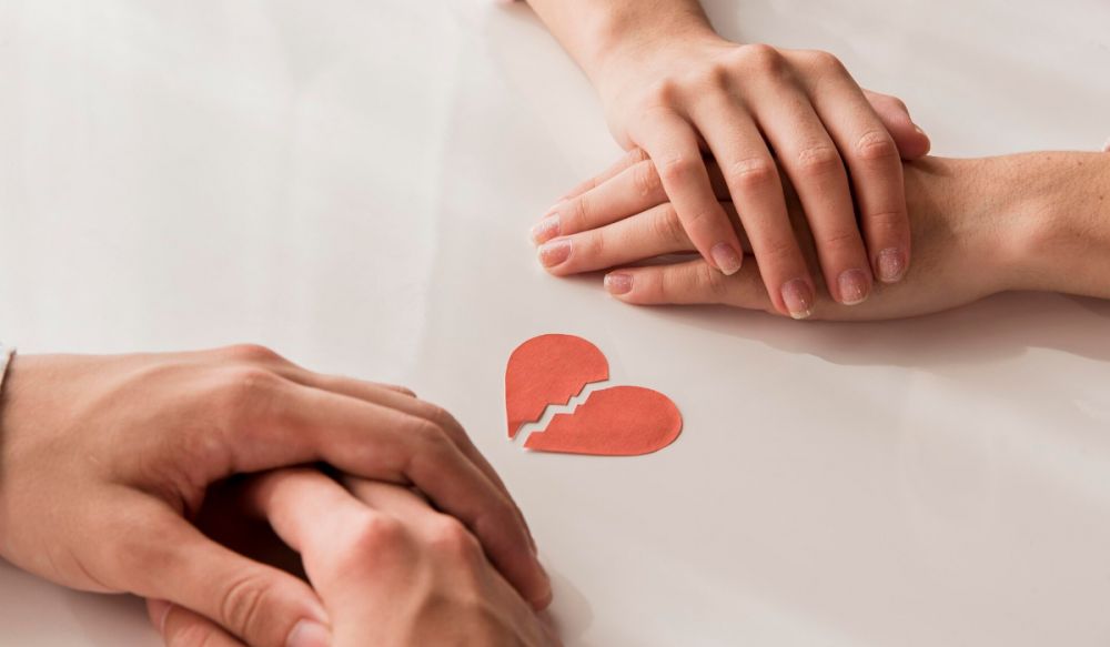 100 Kata-kata galau putus cinta yang bikin lega, biar pelan-pelan bisa senyum lagi