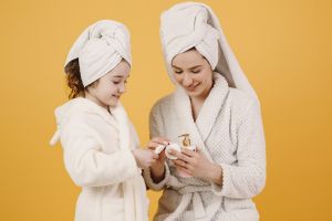 Kulit anak harus dirawat, 9 skincare aman untuk usia 7 tahun dengan harga di bawah Rp100 ribu