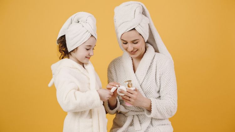 Kulit anak harus dirawat, 9 skincare aman untuk usia 7 tahun dengan harga di bawah Rp100 ribu