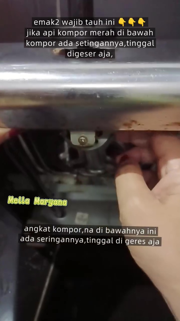 Api kompor berwarna merah bisa bikin perabot jadi gosong! Segera perbaiki dengan 1 langkah praktis ini