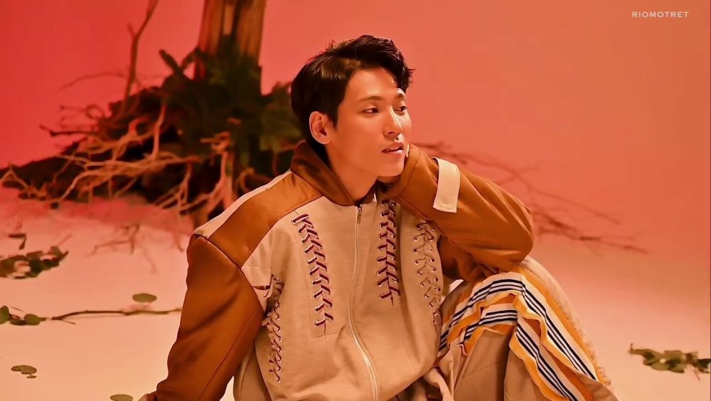 9 Potret Na Daehoon jalani photoshoot bareng ketiga anaknya tanpa Jule, vibesnya bak drakor