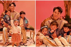 9 Potret Na Daehoon jalani photoshoot bareng ketiga anaknya tanpa Jule, vibesnya bak drakor
