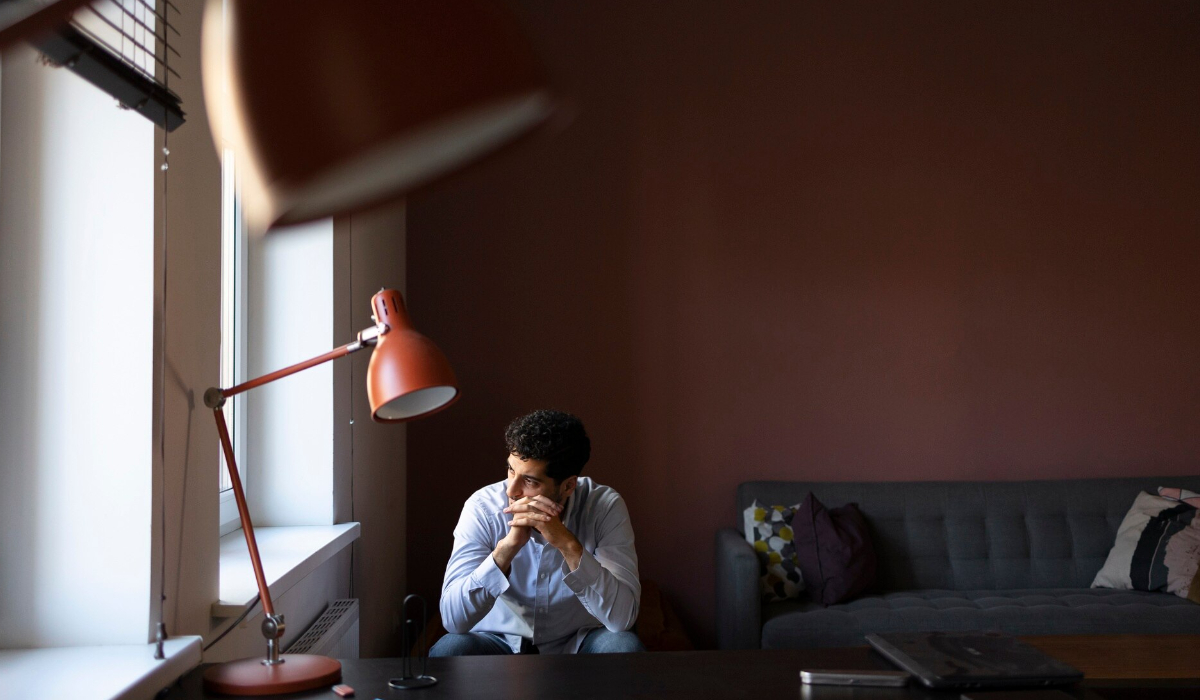 100 kata-kata galau malam minggu buat yang kesepian, biar nggak bikin overthinking