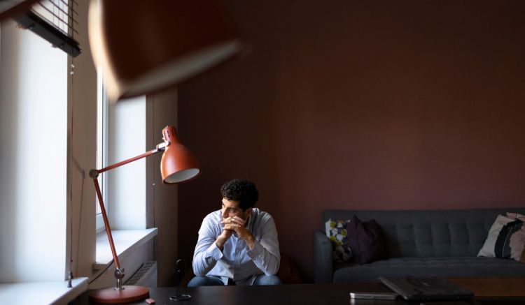 100 kata-kata galau malam minggu buat yang kesepian, biar nggak bikin overthinking