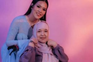 Ibu Raisa meninggal dunia, Hamish Daud sampaikan pesan duka mendalam