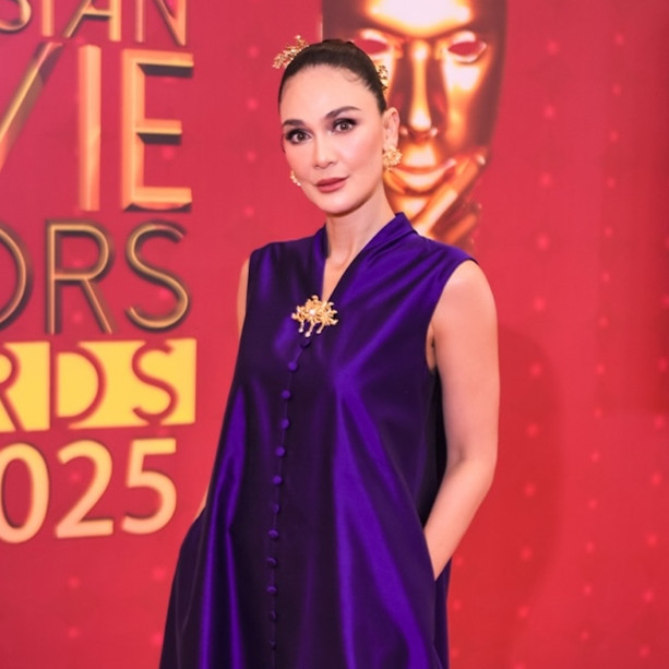 Dari Luna Maya sampai Tamara, begini potret 11 seleb blasteran di awal karier, bikin pangling berat