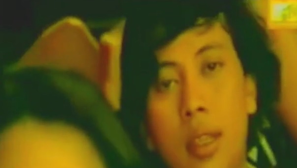 Sebelum jadi penyanyi religi, begini gaya Opick saat masih nge-band, beda banget dari sekarang