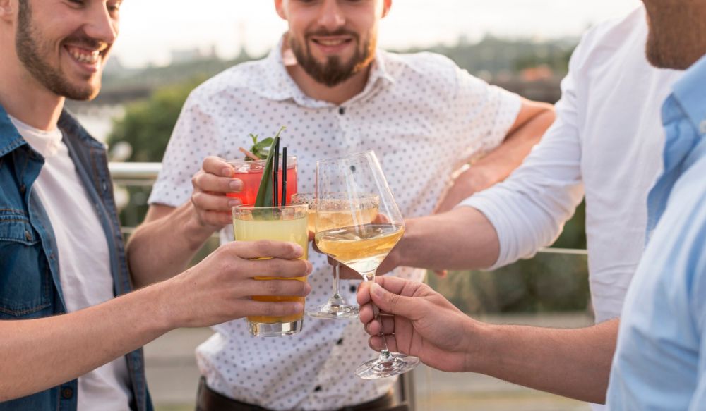 100 Kata-kata bijak tentang pertemanan penuh arti, cocok buat hati yang lagi butuh lingkaran positif