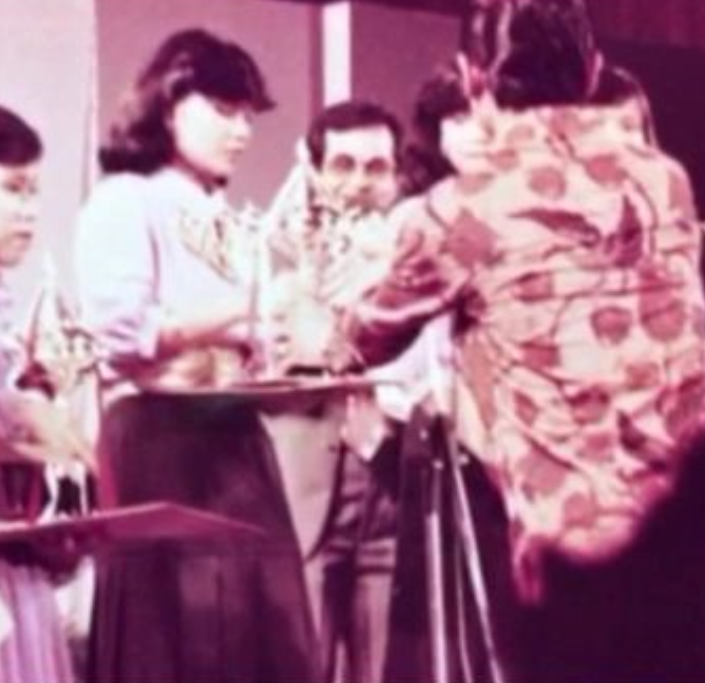 Dulu penyanyi top era 80-an, intip 7 potret masa muda Eva Manurung ibunda Virgoun