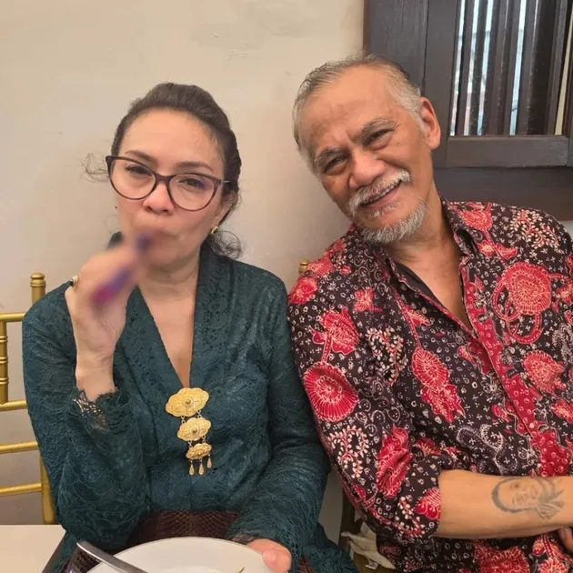 Tio Pakusadewo mantu, ini 7 potret haru siraman anaknya jelang nikah