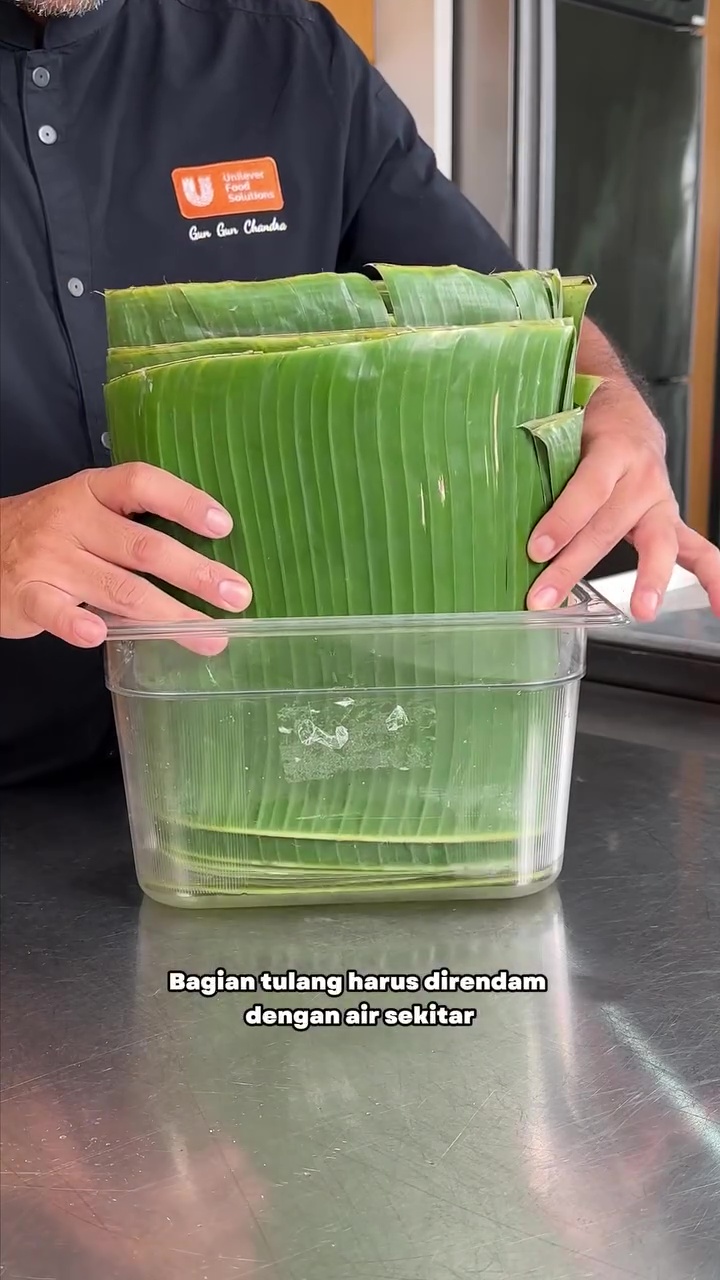 Jangan asal rendam, ini cara simpan daun pisang biar tak kering dan tetap hijau hingga 3 minggu 