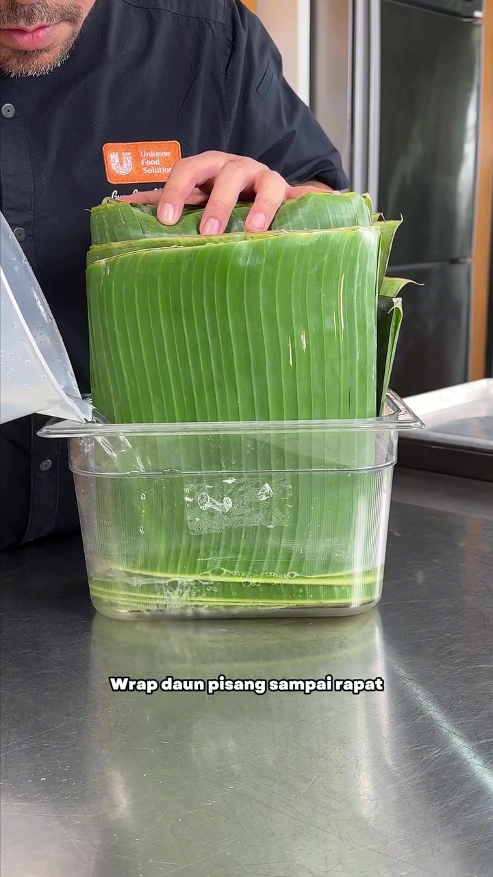 Jangan asal rendam, ini cara simpan daun pisang biar tak kering dan tetap hijau hingga 3 minggu 