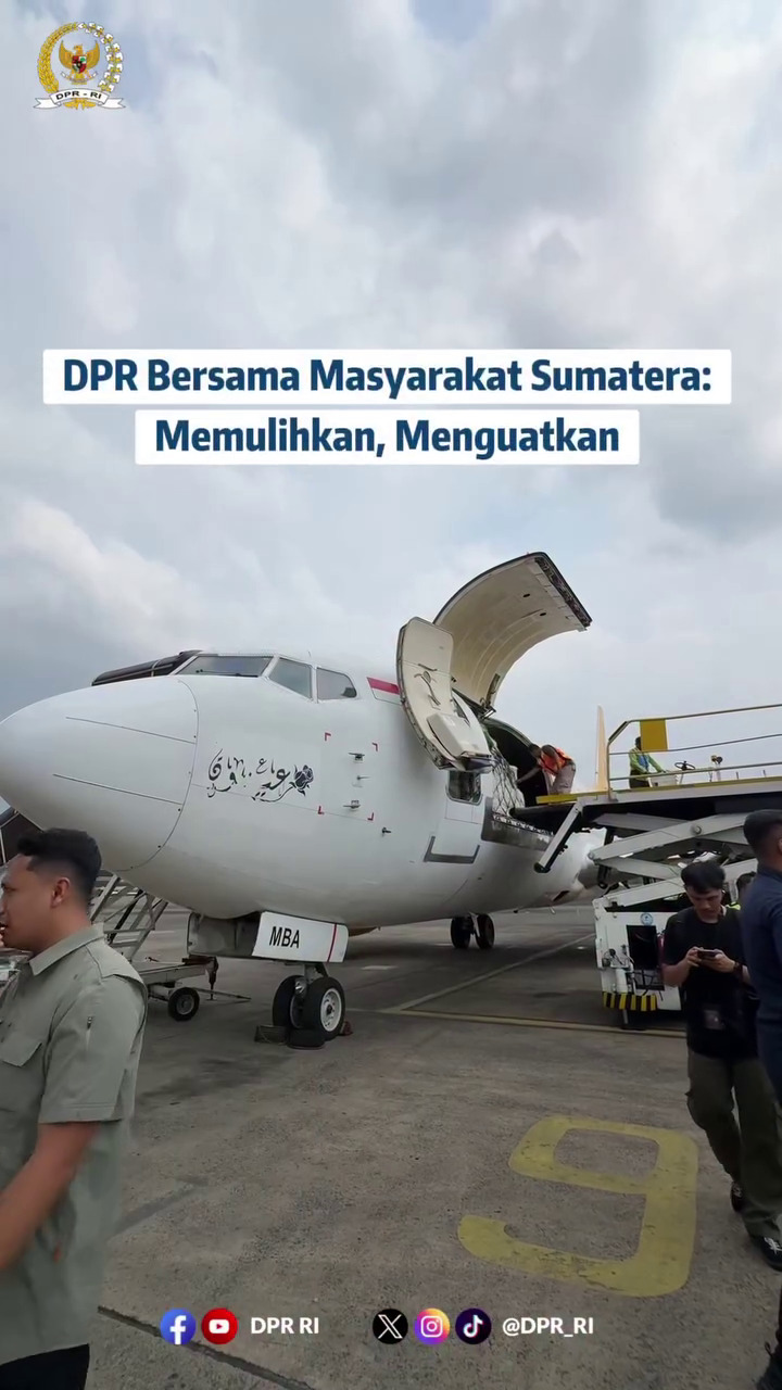 Kompak berbaju putih, 9 potret anggota DPR kirim 15 ton bantuan bagi korban bencana Sumatra
