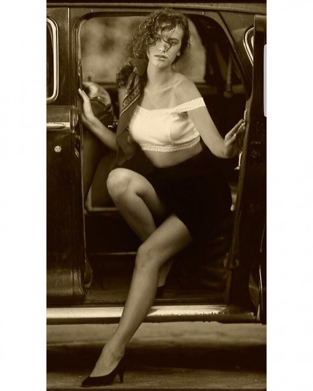 Parasnya disebut mirip Eva Celia, begini 7 potret lawas Sophia Latjuba saat muda