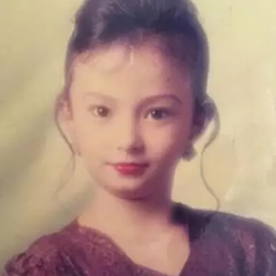 Potret masa kecil 13 seleb dengan makeup tebal, dulu lucu sekarang jadi dewasa dan memesona