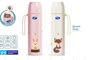 5 Termos air bayi paling praktis, anti tumpah dan ideal untuk seduh susu saat perjalanan
