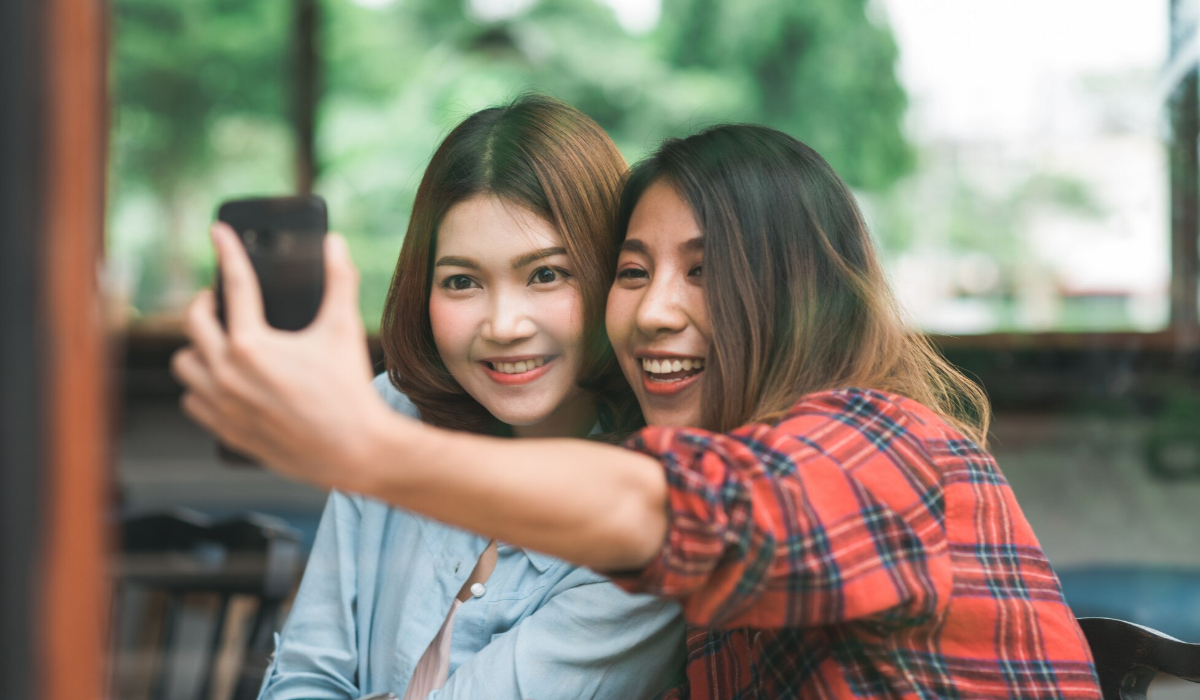 100 Kata-kata bijak tentang pertemanan sejati, bikin hubungan tetap hangat meski jarang ketemu