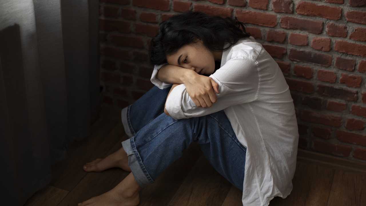 100 Kata-kata sedih nyesek bikin nagis, menyentuh hati banget