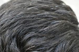 Hitamkan rambut beruban agar lebih muda lagi tanpa semir, pakai 1 jenis sayuran