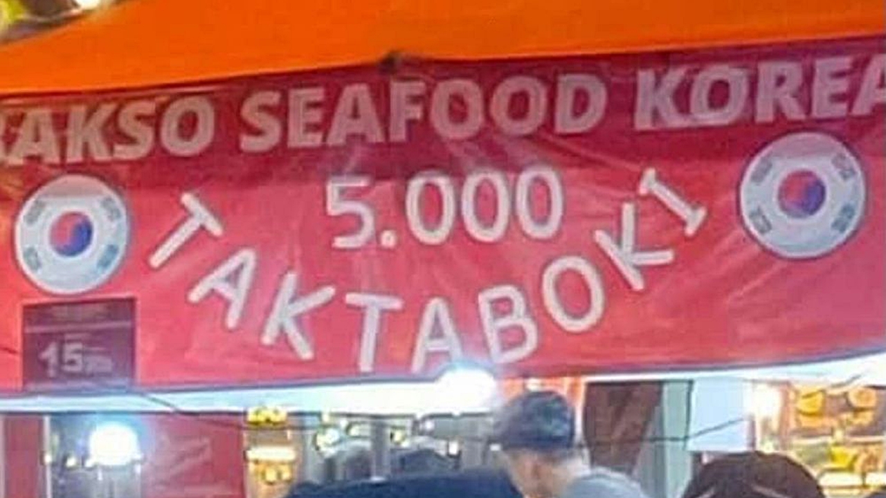 11 Spanduk dagangan bahasa jawa ini bikin ketawa, bikin pembeli mesam-mesem dan auto mampir ke toko