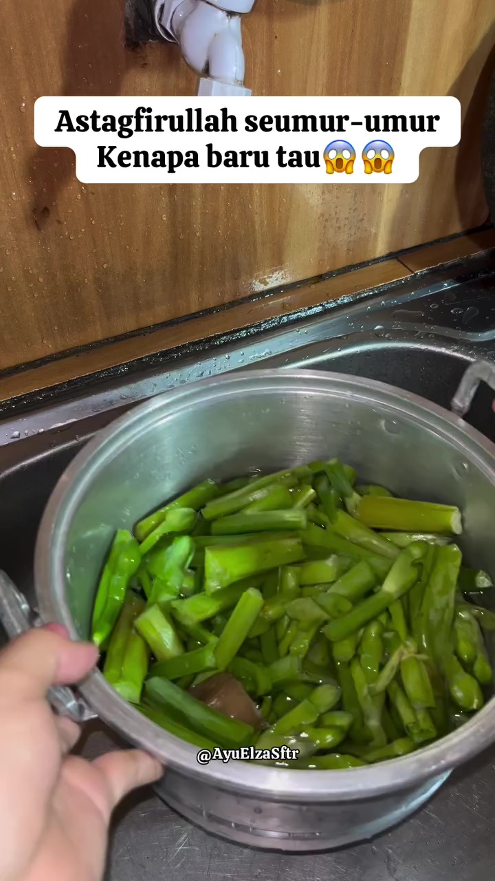 Rahasia masak genjer agar tak pahit dan warnanya tetap hijau, ternyata cukup diberi 1 bahan dapur ini