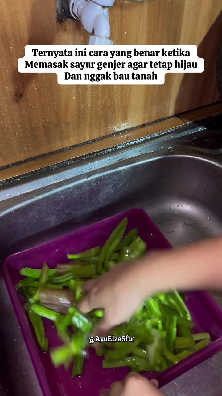 Rahasia masak genjer agar tak pahit dan warnanya tetap hijau, ternyata cukup diberi 1 bahan dapur ini