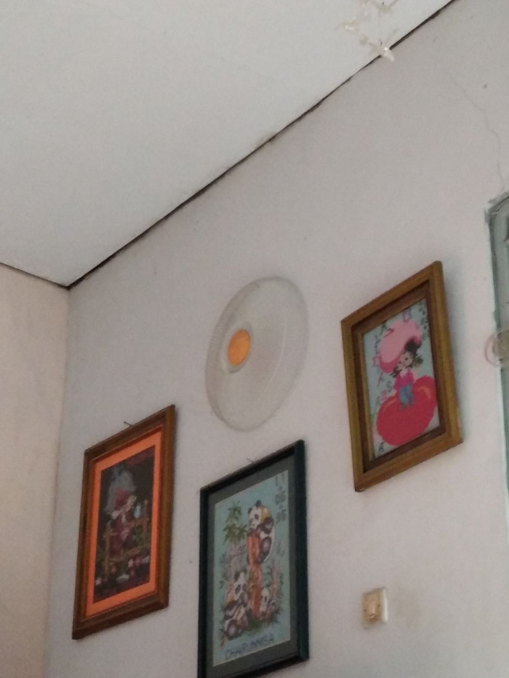 15 Potret kocak orang manfaatkan kipas angin rusak, hasilnya nyeleneh tapi bikin salut