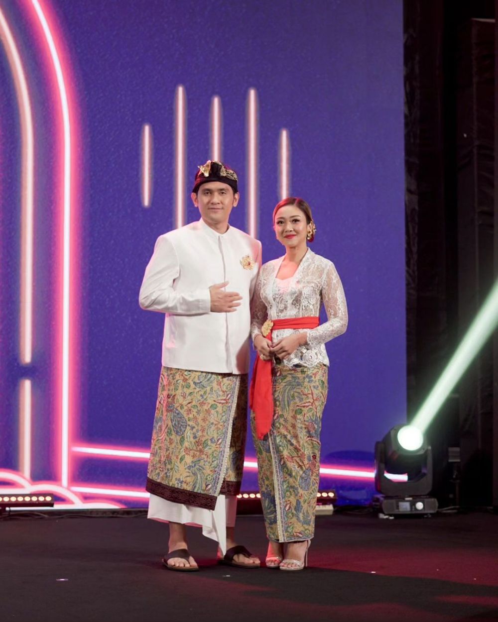 Presenter Katakan Cinta ini tetap eksis & punya body goals di usia 42, ini 11 transformasinya