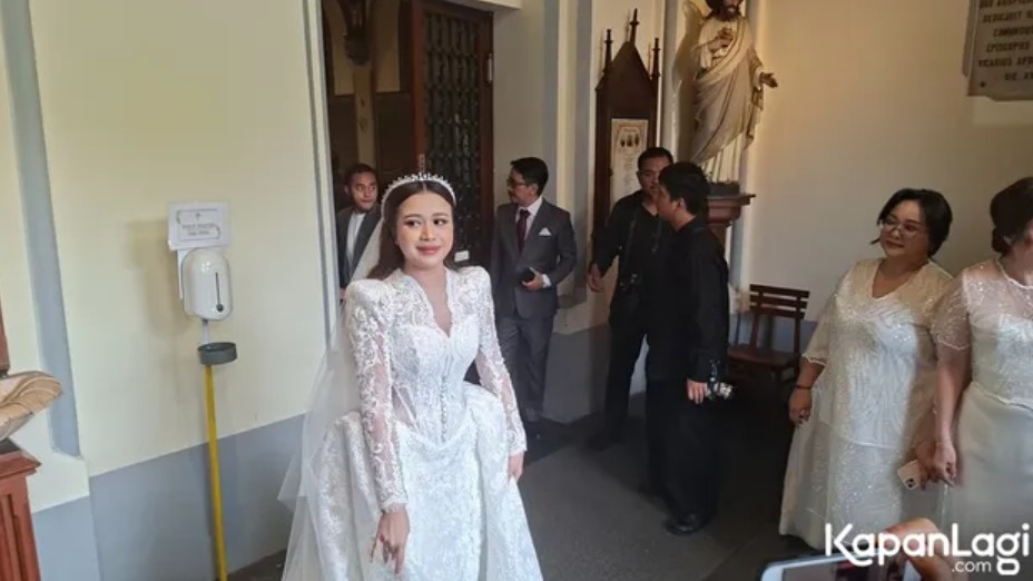 Gaun pernikahan Brisia Jodie ini terinspirasi dari Kate Middleton, 7 potret detailnya anggun pol