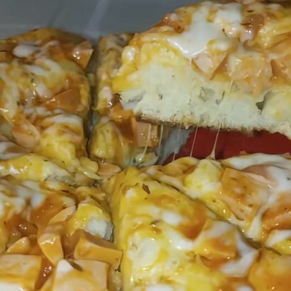 9 Resep pizza teflon dengan topping keju yang anti ribet tapi tetap cheesy dan istimewa