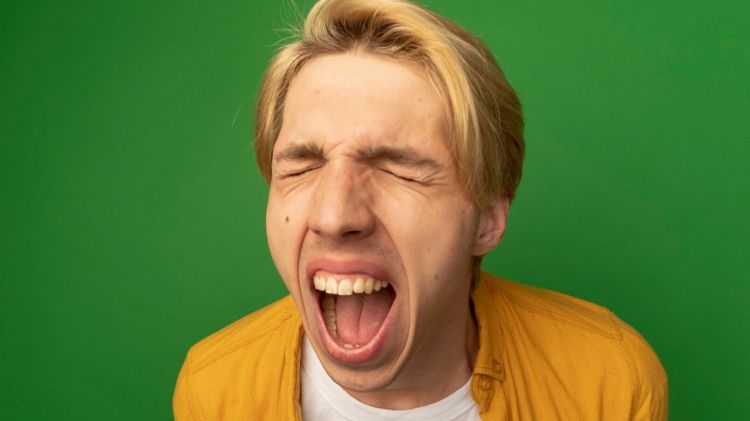 2 Menit gigi langsung putih, ini trik menghilangkan noda kuning gigi pakai 1 bumbu dapur