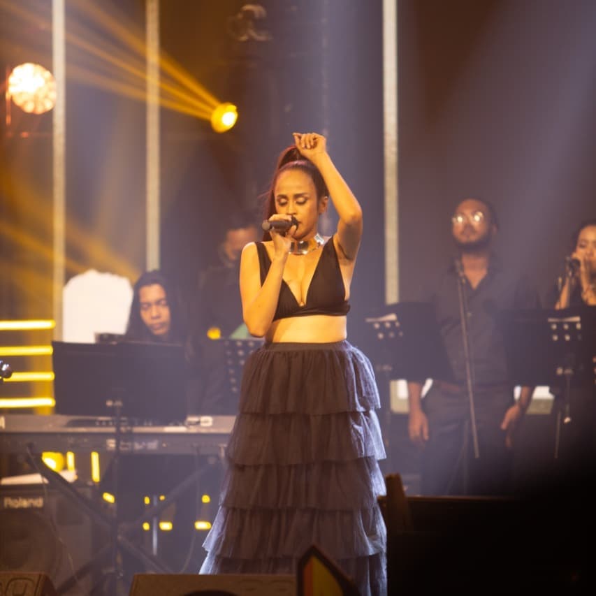 Runner-up Gadis Sampul 1990 ini kini jualan sayur, ini 11 potret terbarunya yang bikin penasaran