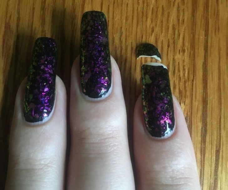 Cuma cewek yang bakal ngerti, 13 potret lucu ini buktiin susahnya hal kecil di hidup perempuan