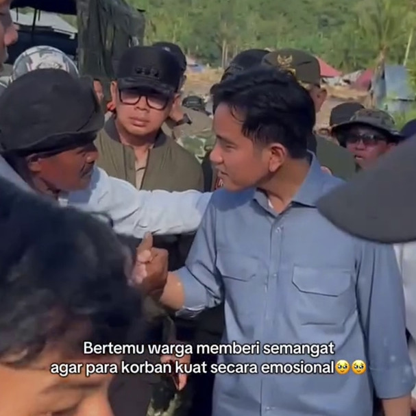 9 Potret Wapres Gibran Rakabuming ke posko bencana di Sumatra Barat, sampaikan permohonan maaf