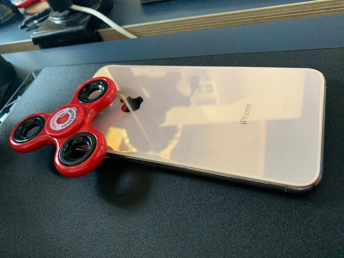 11 Desain kamera iphone paling nyeleneh, ada yang mirip kompor dan CCTV, bikin senyum kecut