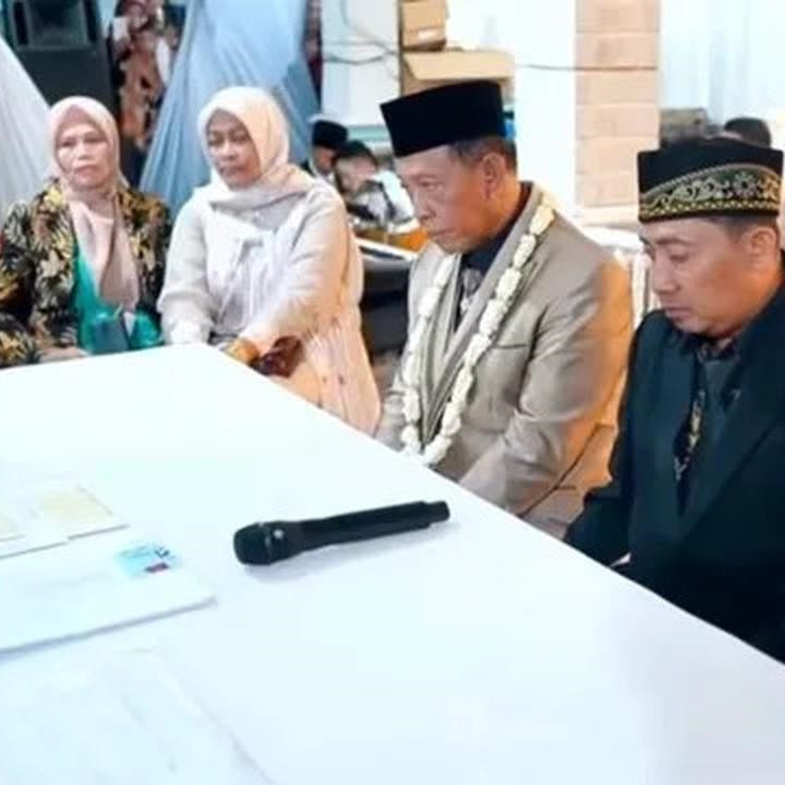 Kakek Tarman ditahan Polres Pacitan, cek Rp3 Miliar yang dijadikan mahar pernikahan diduga palsu