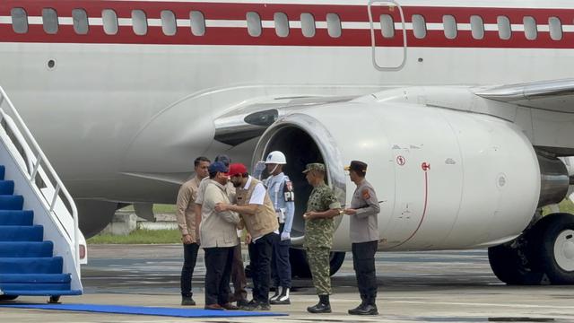 Momen Prabowo tiba di Aceh untuk tinjau lokasi banjir, langsung disambut Gubernur Mualem