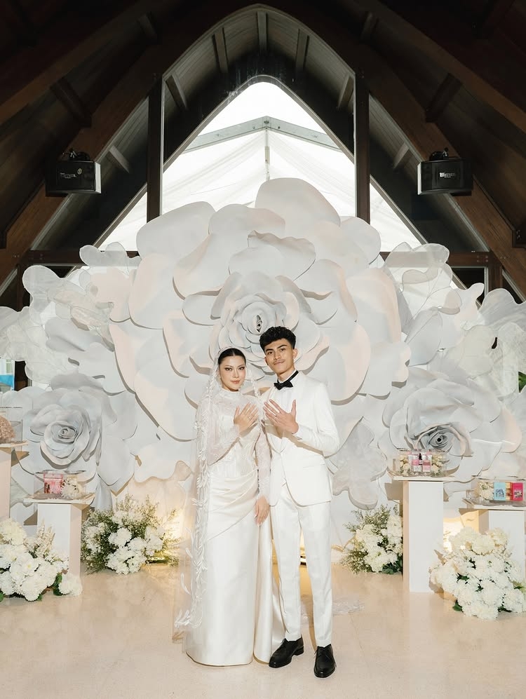 Menikah lagi usai cerai diselingkuhi, ini 9 potret bahagia pernikahan Hanum Mega dan Rafly Adriansyah