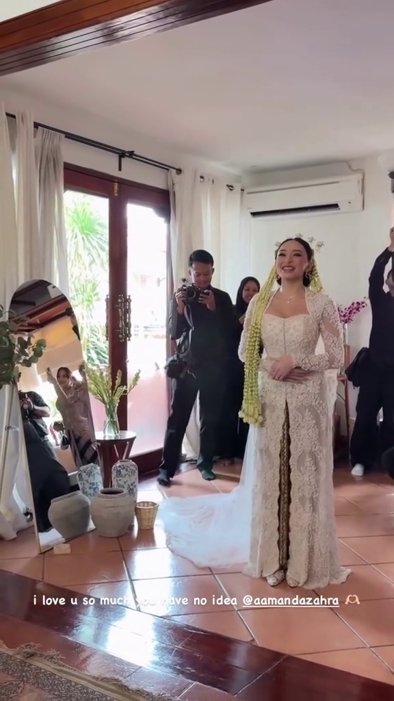 Amanda Zahra menikah lagi &copy; 2025 brilio.net