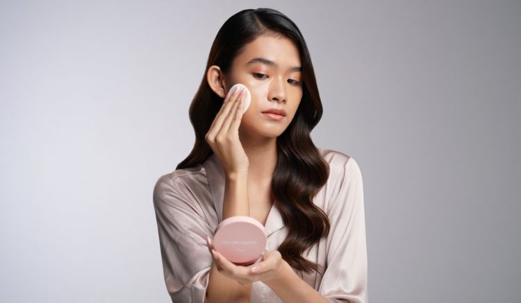 5 Rekomendasi makeup lokal harga Rp50 ribuan untuk kulit kering, glowing tanpa crack