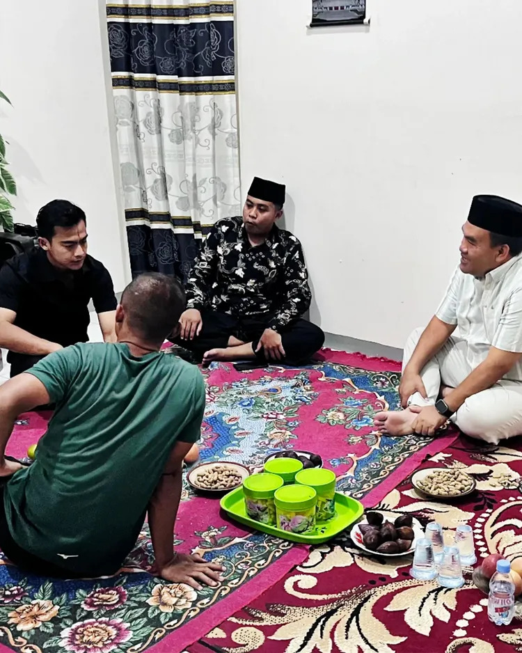 5 Potret Pratama Arhan pulang dari Thailand, penuh ketegaran tak sempat temui ayah untuk terakhir kali