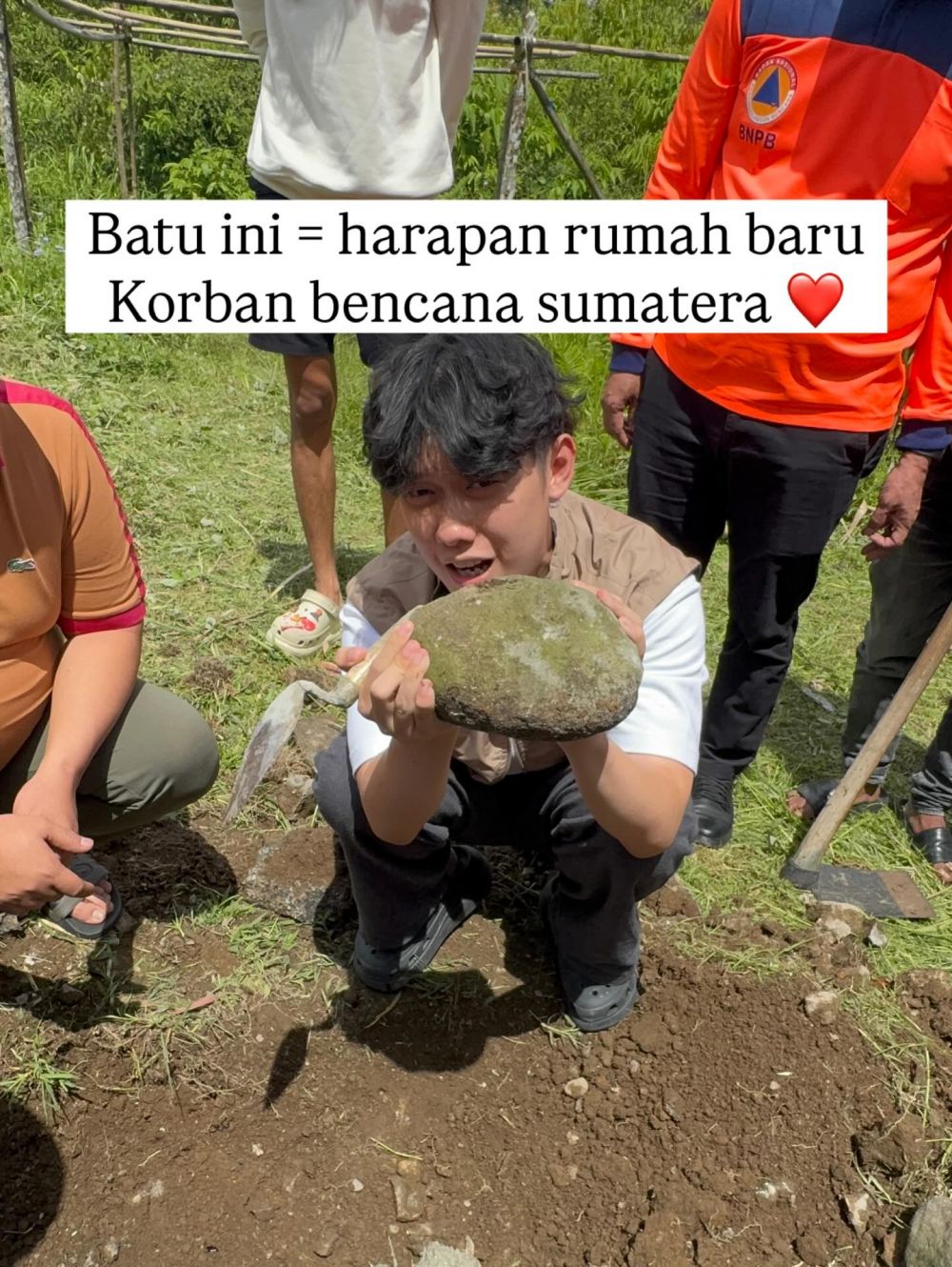 Aksi mulia Willie Salim bakal bangun 20 rumah untuk korban banjir di Padang, ini 7 potretnya