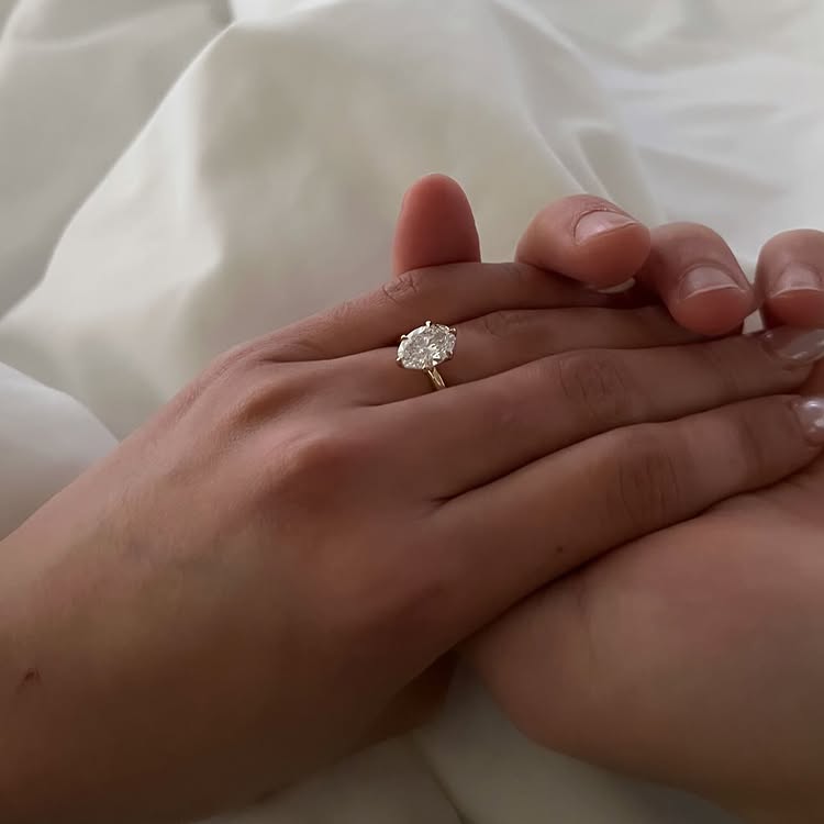 Potret Gisela Cindy dilamar sang kekasih usai rayakan ulang tahun ke-31 