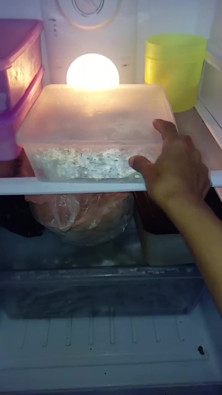 Tak perlu direndam air lagi, ini cara ampuh simpan tahu supaya nggak berlendir dan bau asam