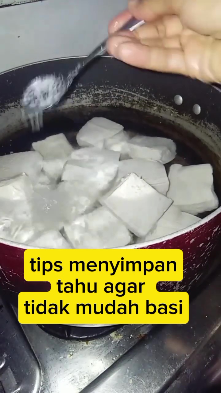 Tak perlu direndam air lagi, ini cara ampuh simpan tahu supaya nggak berlendir dan bau asam