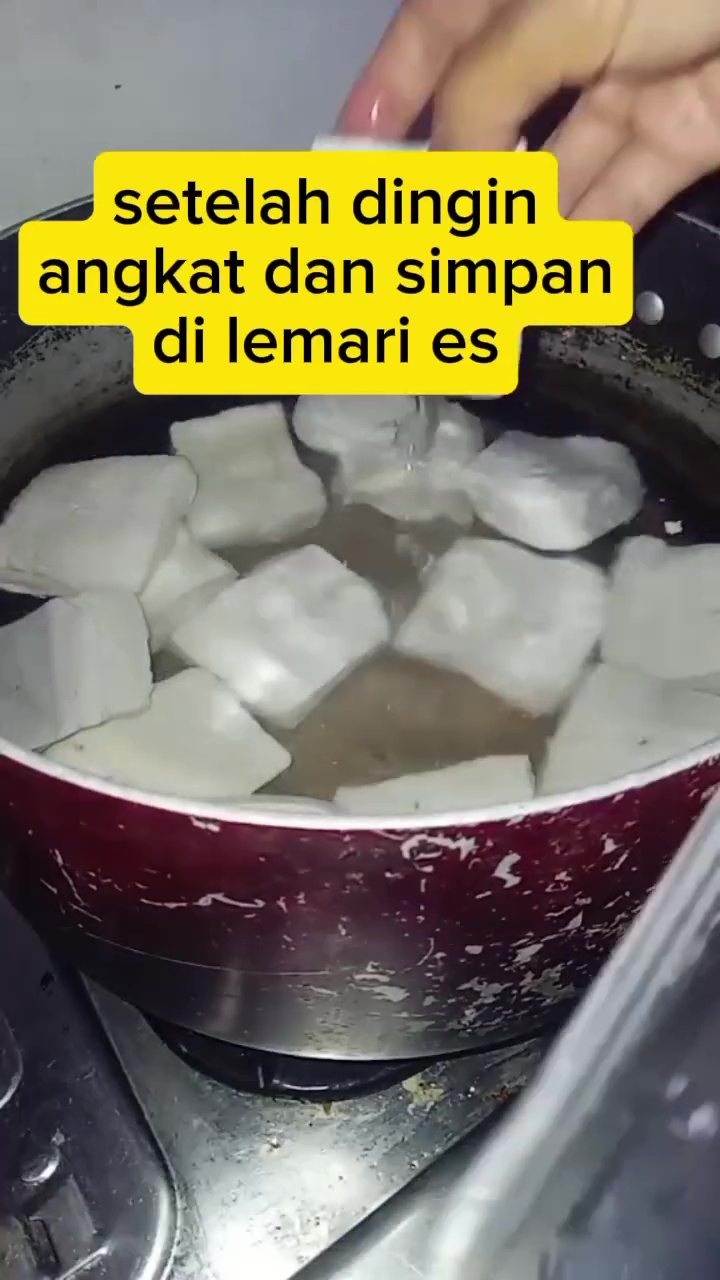 Tak perlu direndam air lagi, ini cara ampuh simpan tahu supaya nggak berlendir dan bau asam