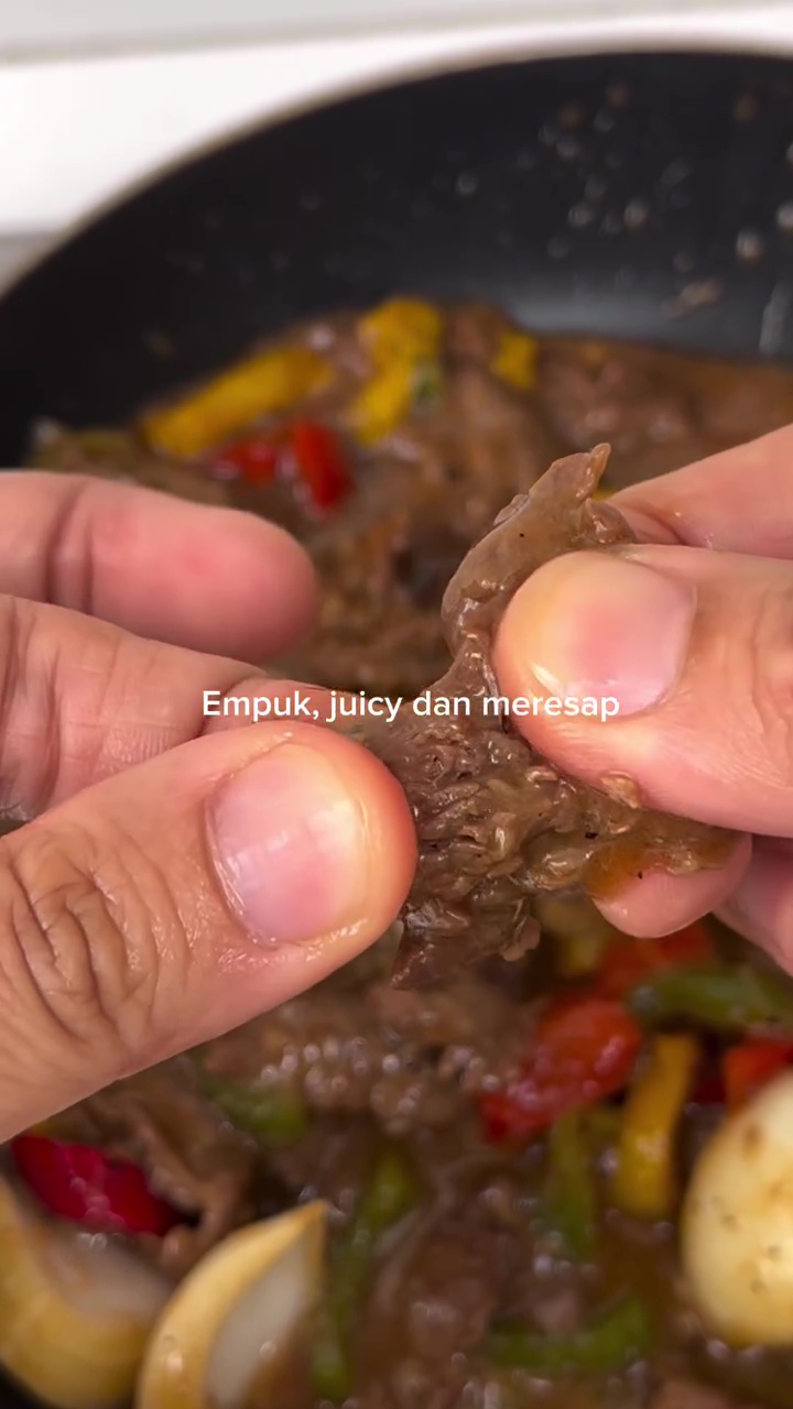 Bukan pakai baking soda atau nanas, wanita ini bagikan trik masak daging sapi lokal biar empuk