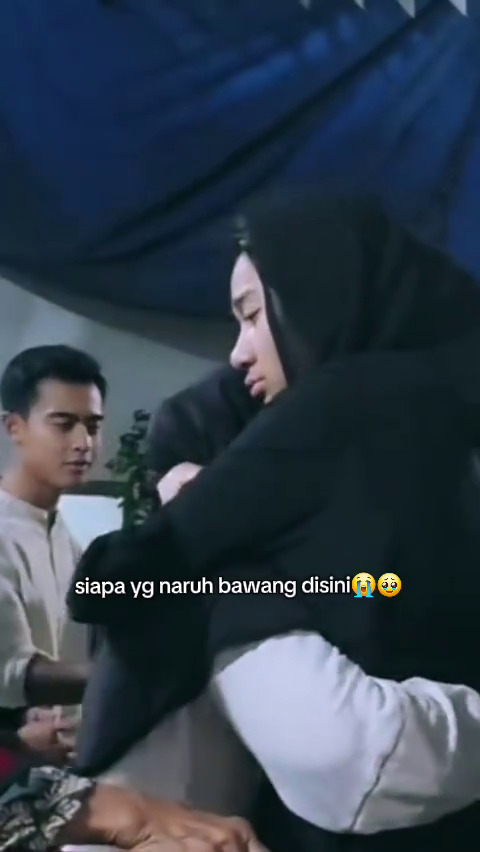 7 Potret Azizah Salsha pamit ke keluarga Pratama Arhan, momen pisah dengan mantan mertua buat haru