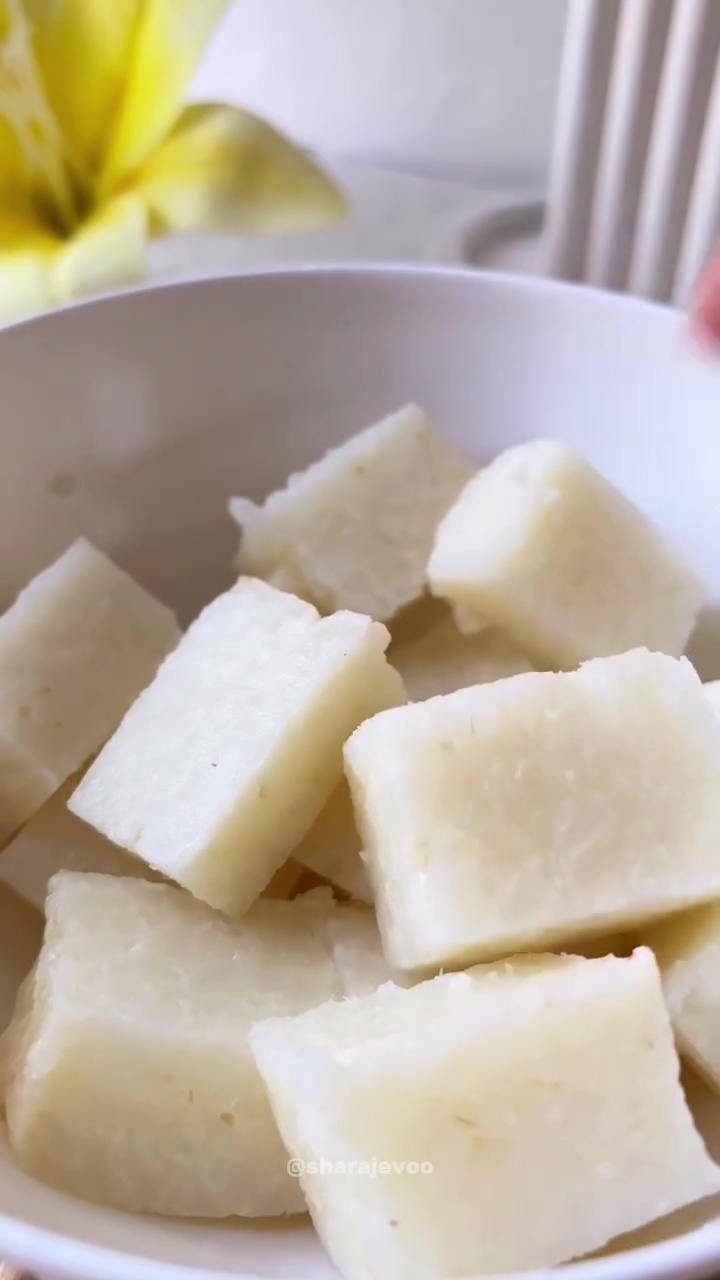 Suka malas bikin lontong karena boros gas? Coba pakai trik ini biar praktis, awet, dan antibenyek