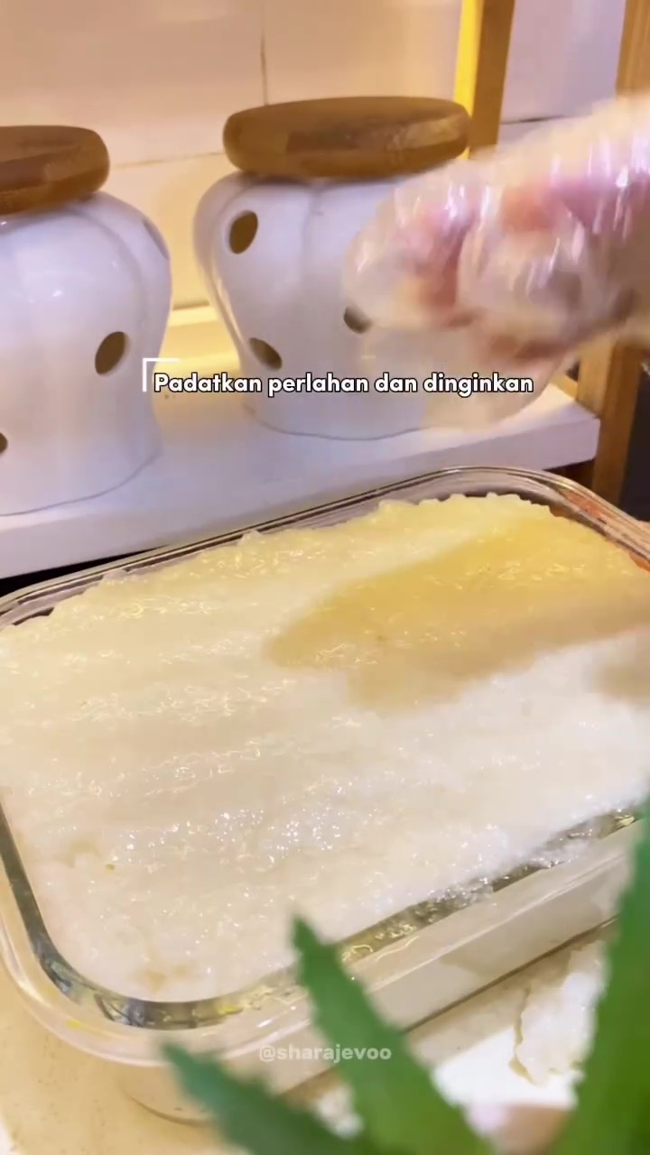 Suka malas bikin lontong karena boros gas? Coba pakai trik ini biar praktis, awet, dan antibenyek